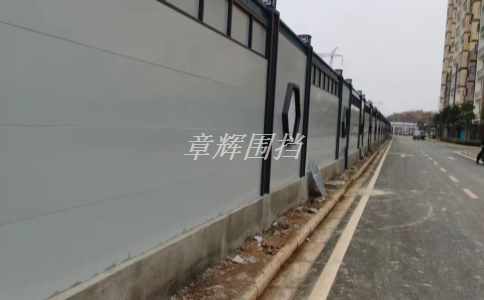 金屬圍擋在道路和交通建設(shè)中的作用是什么？