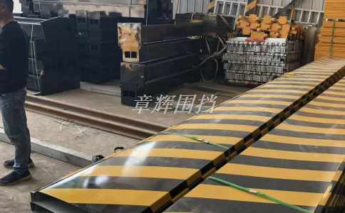 金屬圍擋在道路和交通建設(shè)中的作用是什么？
